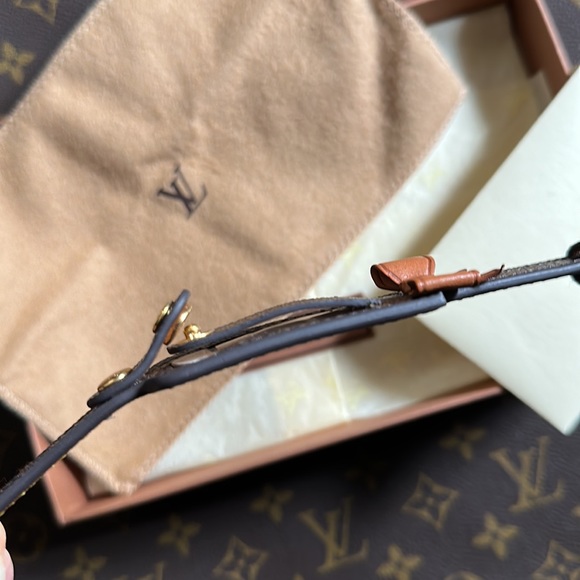 NEW AUTHENTIC LOUIS VUITTON BROWN MONOGRAM ID TAG BRACELET LUGGAGE BOW RIBBON FR - Picture 8 of 16